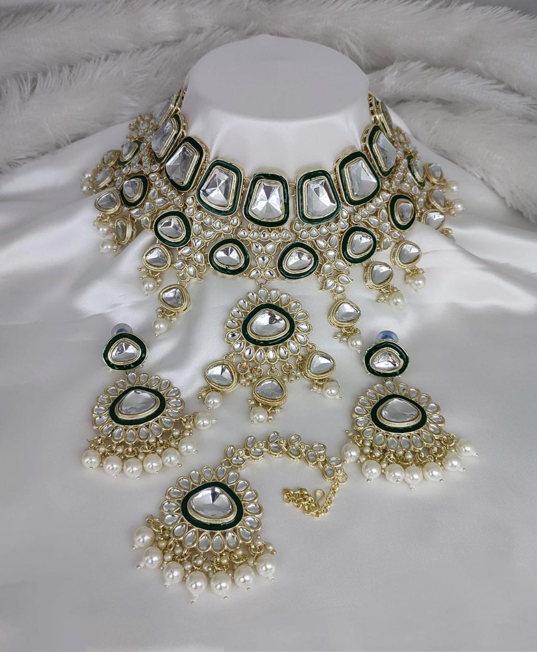 Exquisite Heavy Kundan Choker Necklace Set with Earrings and Tikka