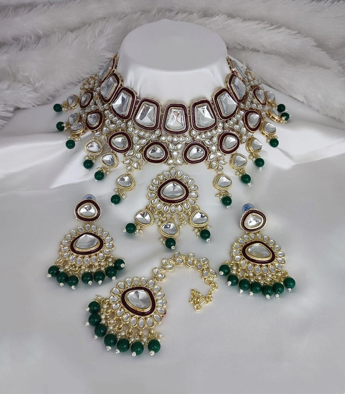 Exquisite Heavy Kundan Choker Necklace Set with Earrings and Tikka